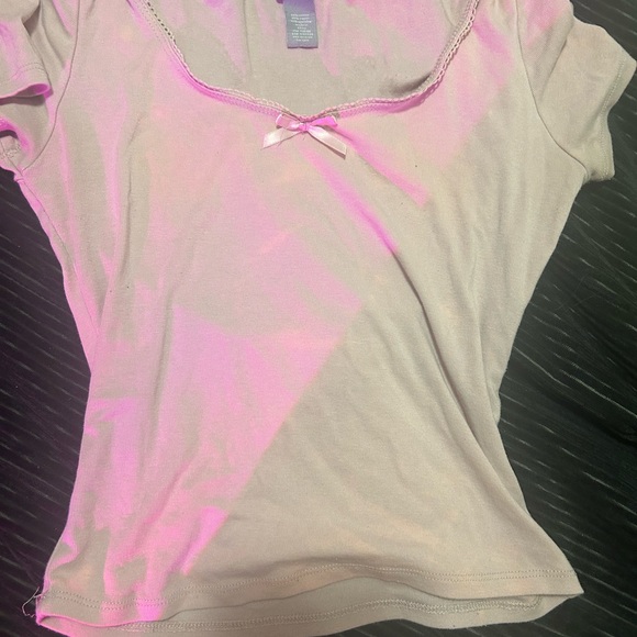 Three basic tees: all tight fitting - Picture 2 of 5